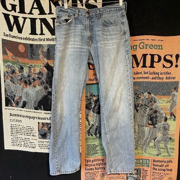 Levi’s Signature Blue Thrashed Jeans Fraying Mens Size 31 x 28.5 Grunge Style - Picture 2 of 16